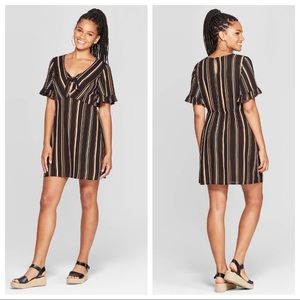 NWT Striped Short Sleeve V-Neck Front Tie Dress